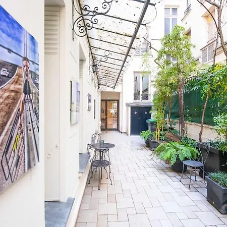 Apartament Le Dujardin - Passy Tour Eiffel A Pied - 4 Personnes- Climatisation - Vue Sur Cour Paryż